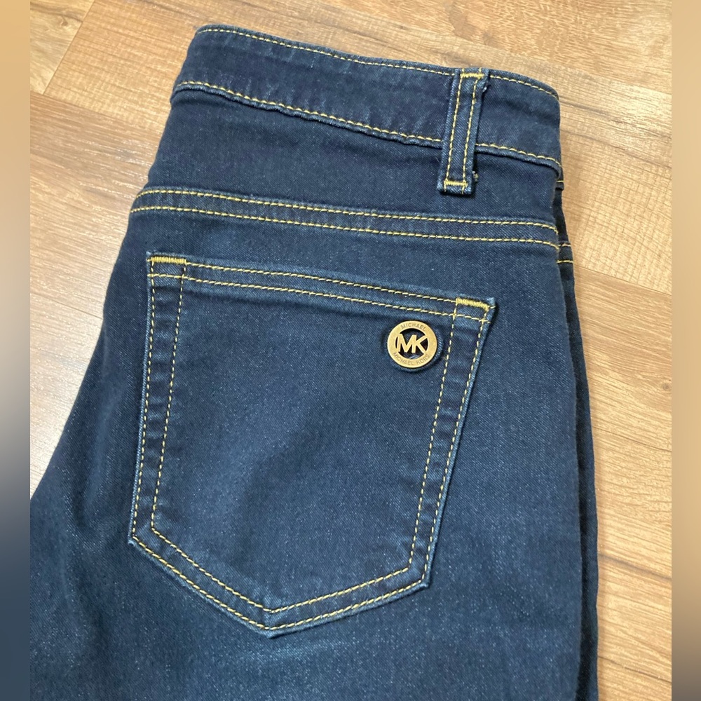 MICHAEL KORS | Women’s Izzy Skinny Jeans Dark Wash - Picture 5 of 8